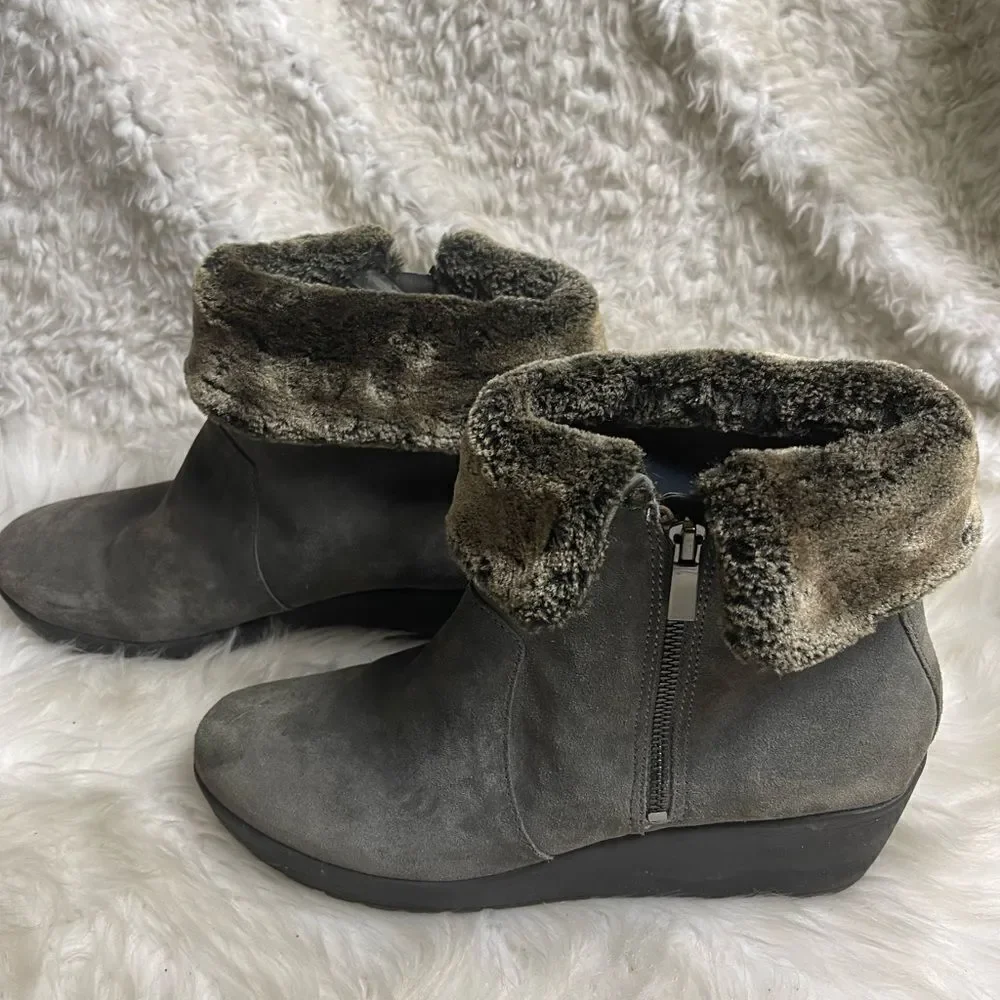 Easy Spirit leather suede gray ankle wedge Boots with faux fur accents size 12M